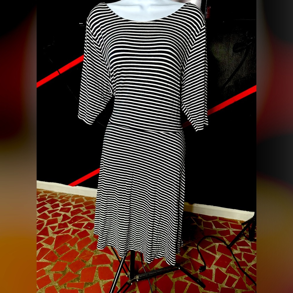 Cute knee length 3/4 sleeve dress 2x junior pluss